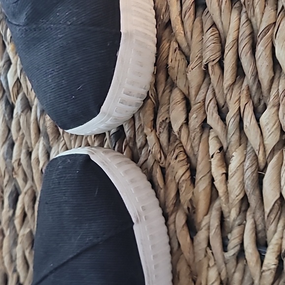 Tom's sneakers - Picture 4 of 5